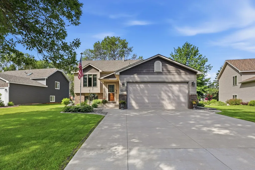 10760 Kumquat Street NW Coon Rapids MN 55448