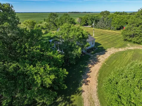 28555 810th Avenue Graceville MN 56240