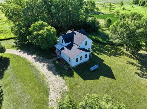 28555 810th Avenue Graceville MN 56240