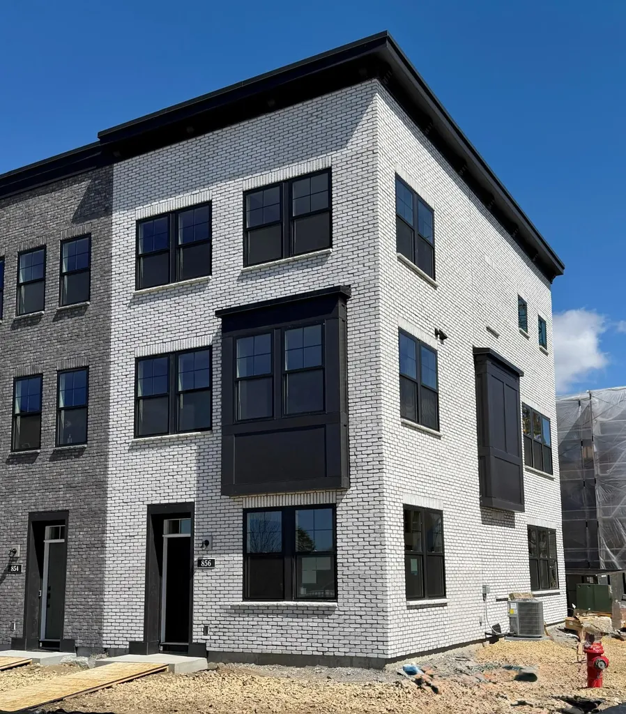856 Woodlawn Avenue Saint Paul MN 55116