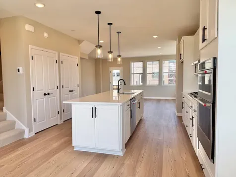 856 Woodlawn Avenue Saint Paul MN 55116