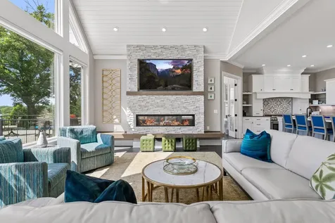 1489 Bussard Court Arden Hills MN 55112