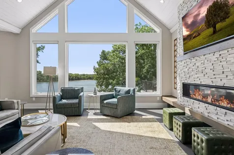 1489 Bussard Court Arden Hills MN 55112