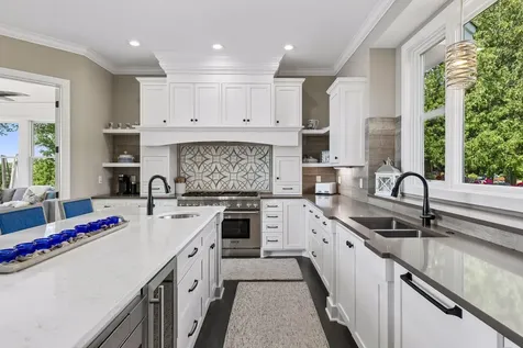 1489 Bussard Court Arden Hills MN 55112