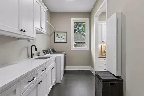 1489 Bussard Court Arden Hills MN 55112