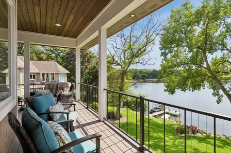 1489 Bussard Court Arden Hills MN 55112