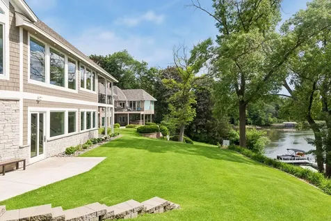1489 Bussard Court Arden Hills MN 55112