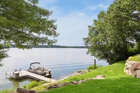 1489 Bussard Court Arden Hills MN 55112