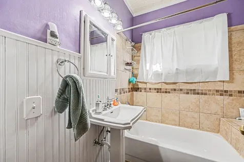2678 8th Avenue E North Saint Paul MN 55109