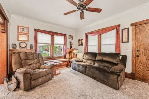 2678 8th Avenue E North Saint Paul MN 55109