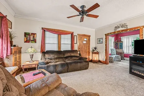 2678 8th Avenue E North Saint Paul MN 55109