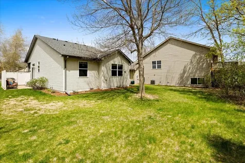 828 Winsome Way NW Isanti MN 55040