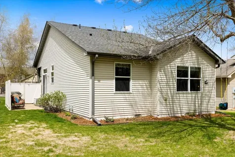 828 Winsome Way NW Isanti MN 55040