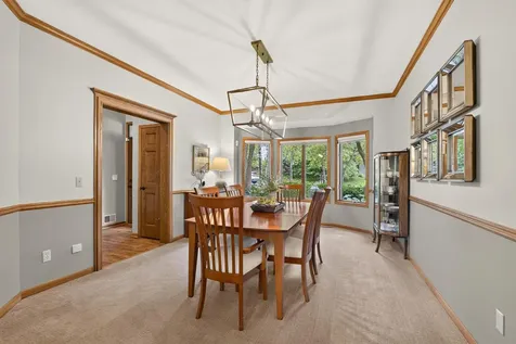 815 Promontory Place Eagan MN 55123