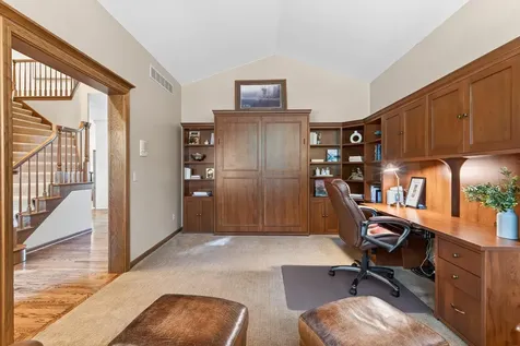 815 Promontory Place Eagan MN 55123