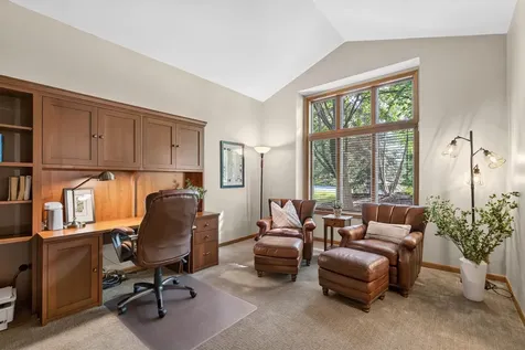 815 Promontory Place Eagan MN 55123
