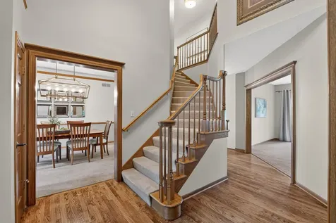 815 Promontory Place Eagan MN 55123