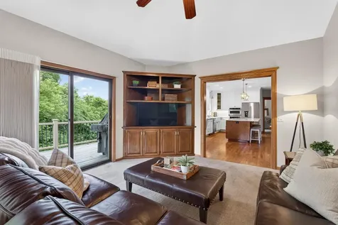 815 Promontory Place Eagan MN 55123