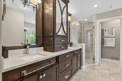 815 Promontory Place Eagan MN 55123