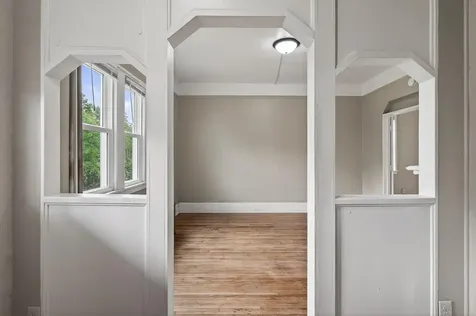 1017 Earl Street Saint Paul MN 55106