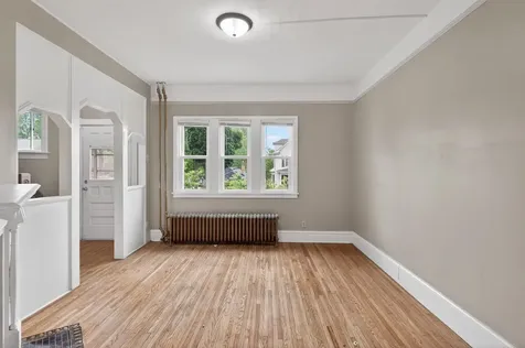 1017 Earl Street Saint Paul MN 55106
