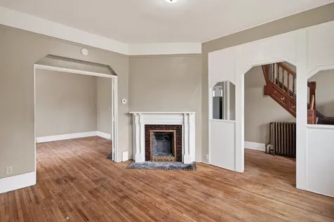 1017 Earl Street Saint Paul MN 55106