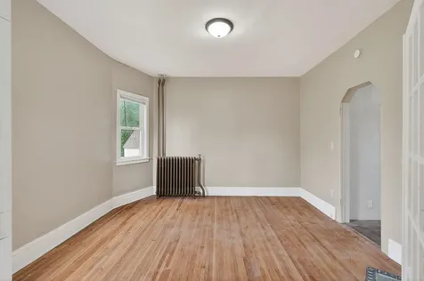 1017 Earl Street Saint Paul MN 55106