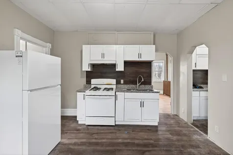 1017 Earl Street Saint Paul MN 55106