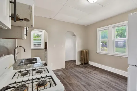 1017 Earl Street Saint Paul MN 55106