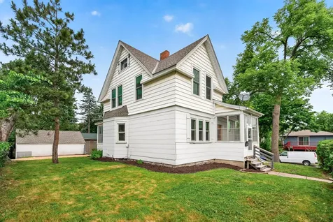 1017 Earl Street Saint Paul MN 55106
