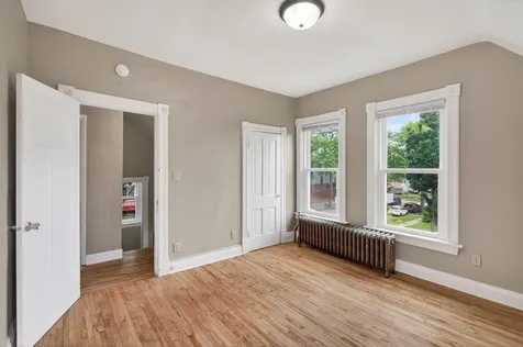 1017 Earl Street Saint Paul MN 55106