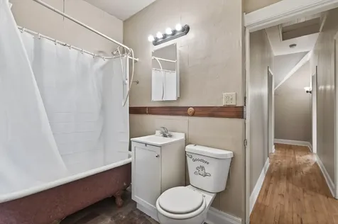 1017 Earl Street Saint Paul MN 55106