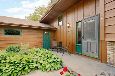 9325 31st Avenue N New Hope MN 55427