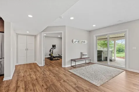 8957 Lakeside Drive Victoria MN 55386