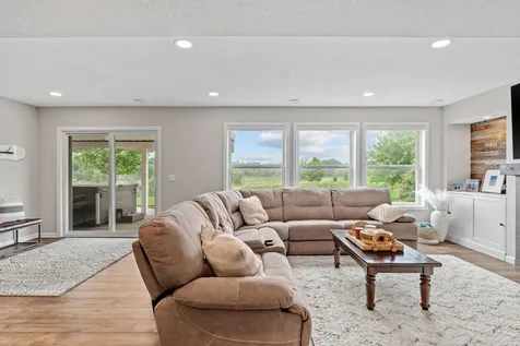 8957 Lakeside Drive Victoria MN 55386
