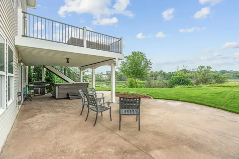 8957 Lakeside Drive Victoria MN 55386