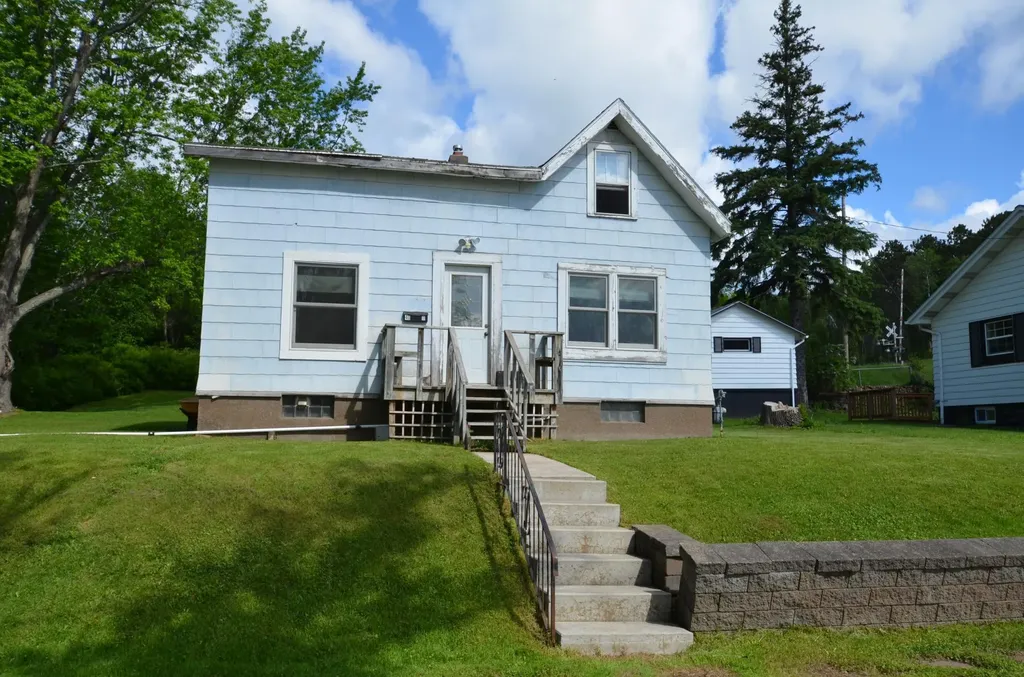 4011 W 9th Street Duluth MN 55807