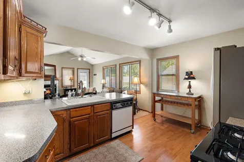 1954 Saunders Avenue Saint Paul MN 55116
