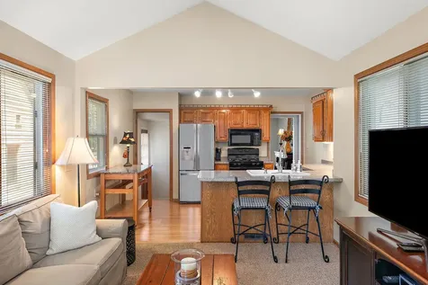 1954 Saunders Avenue Saint Paul MN 55116