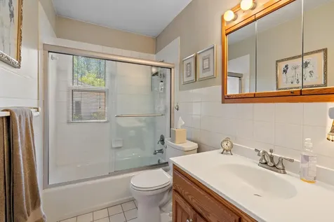 1954 Saunders Avenue Saint Paul MN 55116