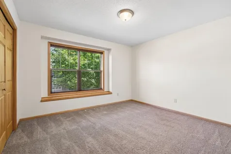 11627 Prospect Curve Woodbury MN 55129