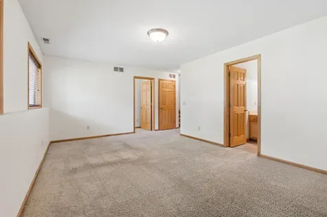 11627 Prospect Curve Woodbury MN 55129