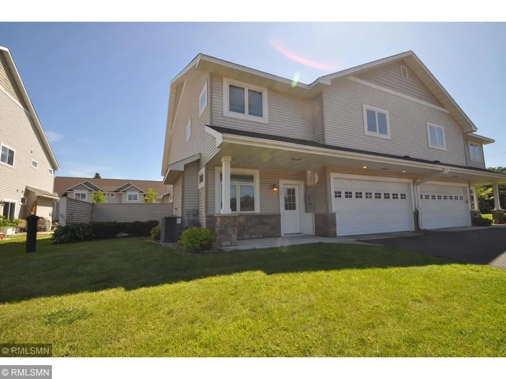 1281 County Road D Circle E Vadnais Heights MN 55109