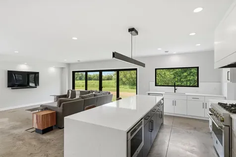 880 Wild Oak Trail Maple Plain MN 55359