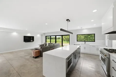 880 Wild Oak Trail Maple Plain MN 55359
