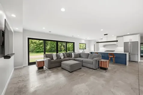 880 Wild Oak Trail Maple Plain MN 55359