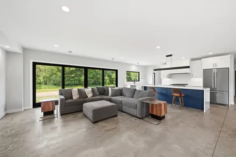 880 Wild Oak Trail Maple Plain MN 55359