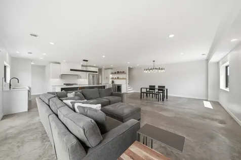 880 Wild Oak Trail Maple Plain MN 55359