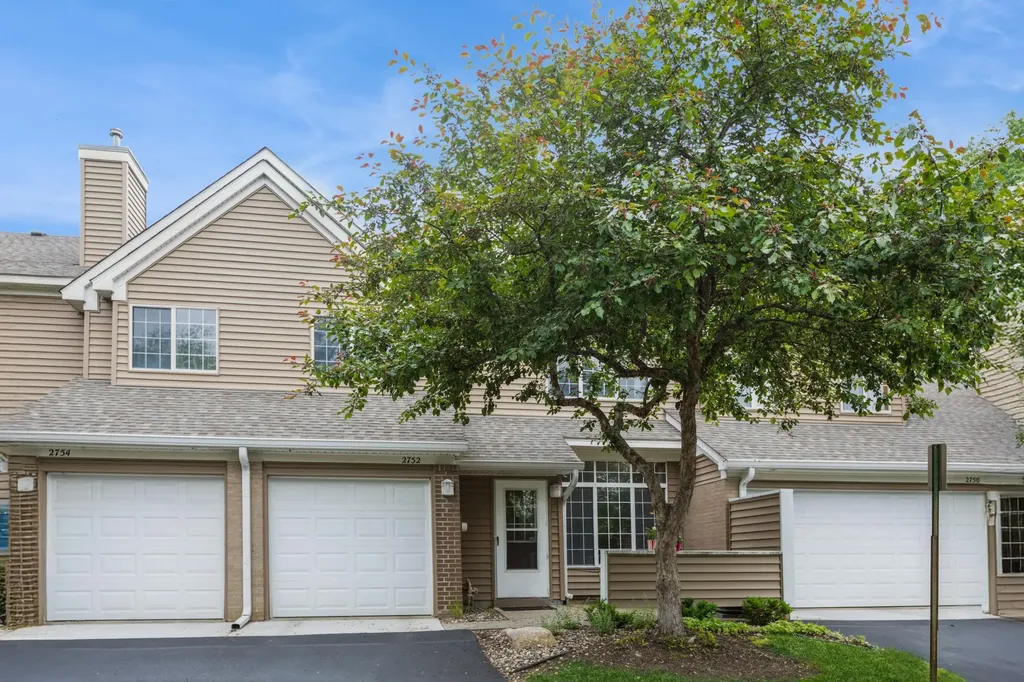 2752 Autumnwood Lane Minnetonka MN 55305