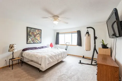 2752 Autumnwood Lane Minnetonka MN 55305